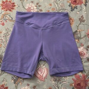 lululemon Align? Curve Seam HR
Short 6" DKLA 6
Dark Lavender